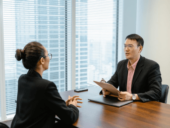 Nhà Tuyển Dụng Nên Làm Gì Khi CV Ứng Viên 3 Phần Thật 7 Phần Giả? 