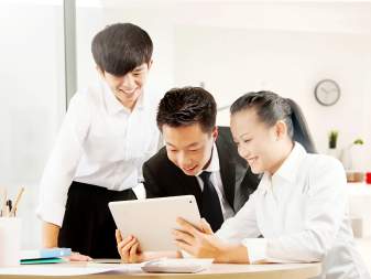 Discussing about happiness at work on International Happiness Day. Life is simple, so does work!