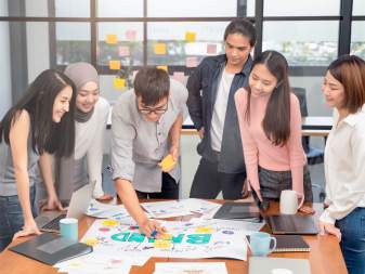 4 bí kíp nhân sự để doanh nghiệp nhỏ vững tay chống bão kinh tế