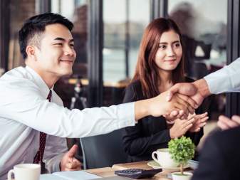 Tư vấn nhân sự - Ai để đi cùng?