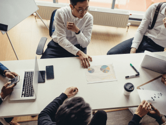 Tái Đào Tạo Nguồn Nhân Lực: Doanh Nghiệp Nên Bắt Đầu từ đâu?