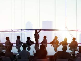 Top essentials skills if you want to progress into management jobs