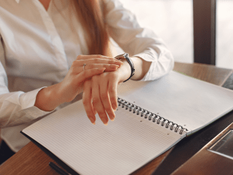 Các Hình Thức Trả Lương Theo Thời Gian Cho Người Lao Động