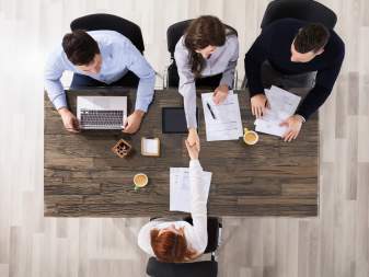 Tuyển dụng nhân sự cấp cao – Cơ hội thăng tiến trong tầm tay