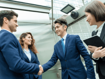 quy-dinh-tra-luong-cho-nguoi-nuoc-ngoai