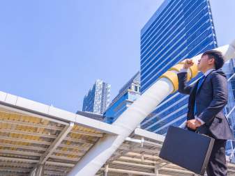 Sẵn Sàng Quay Lại Nơi Làm Việc: Các Chiến Lược Của Người Sử Dụng Lao Động Để Tập Trung Vào Sự An Toàn và Tạo Động Lực Cho Người Lao Động