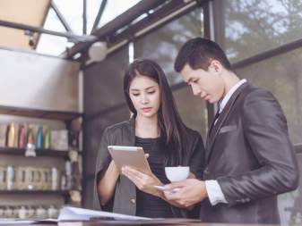 Chuyện Doanh Nghiệp Sản Xuất: Nhân Sự và Kinh Doanh, Làm Sao Để Phối Hợp?