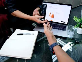 Phân Tích Con Người trong Thời Điểm Bất Ổn